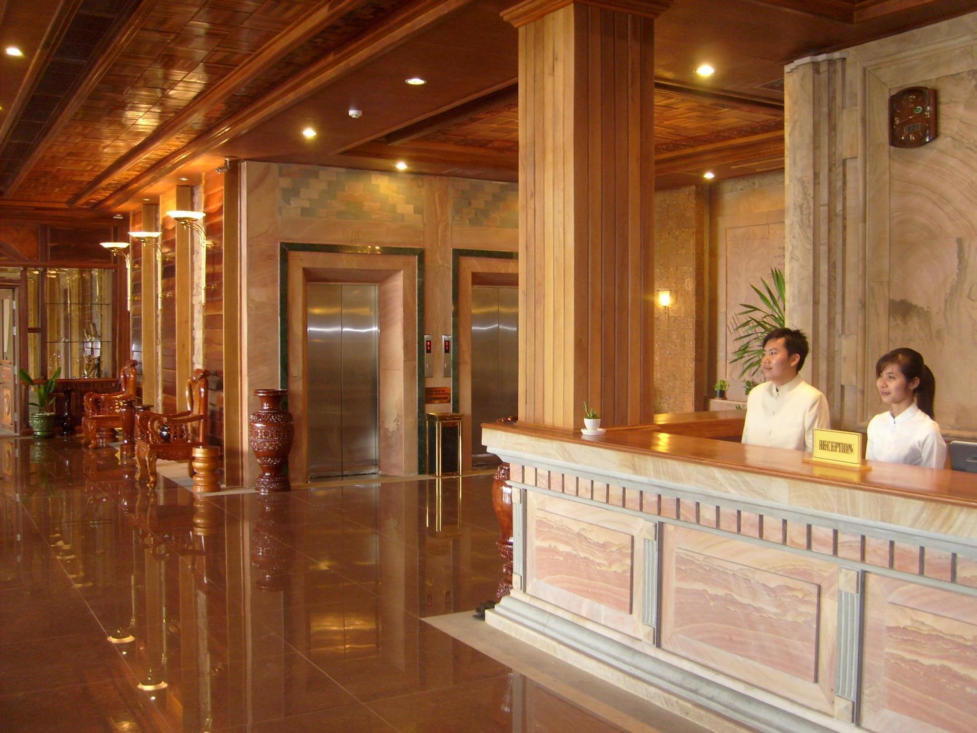 Blue River Hotel Phnom Penh Exterior foto